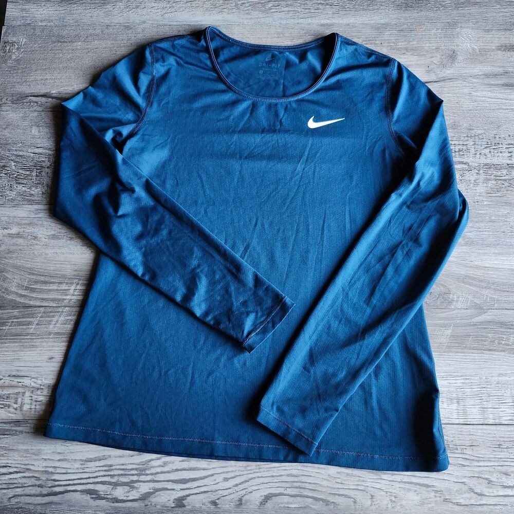 (L) Nike long sleeve top